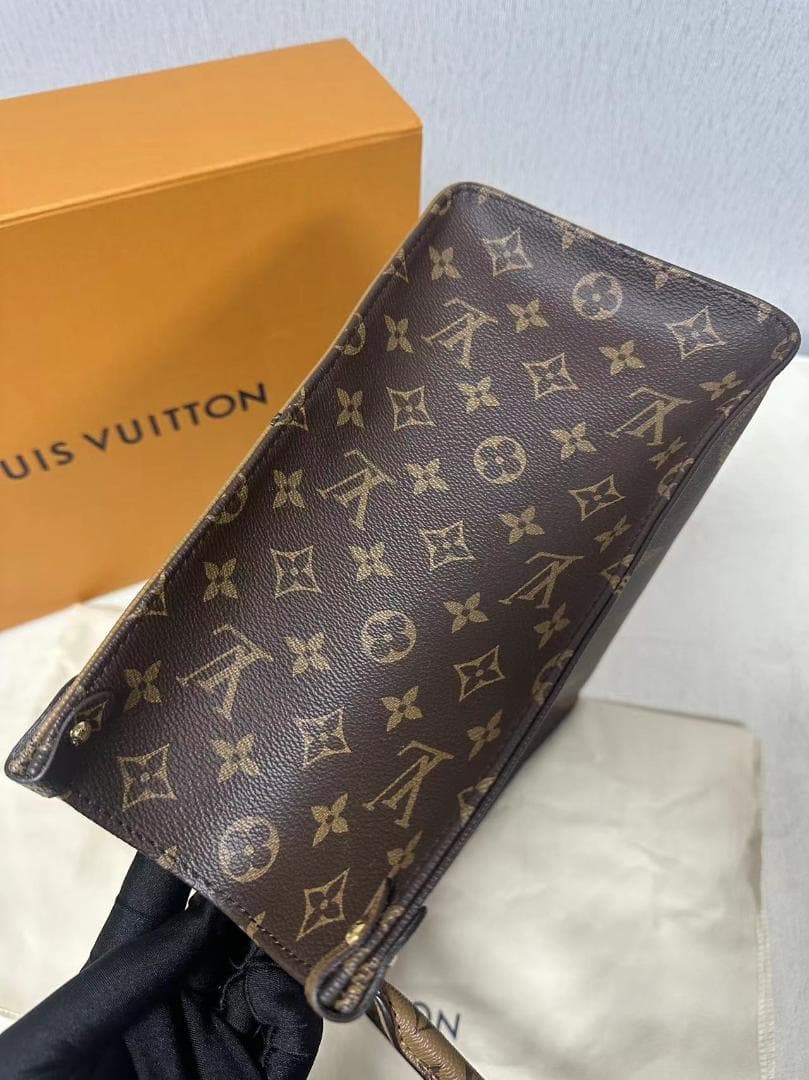 Louis Vuitton ルイヴィトン オンザゴー MM