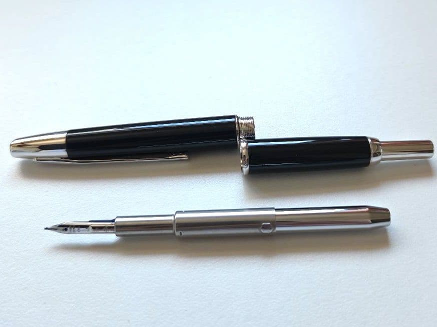 値下げ　PILOT キャップレスデシモ黒　18金ロジウム仕上げ