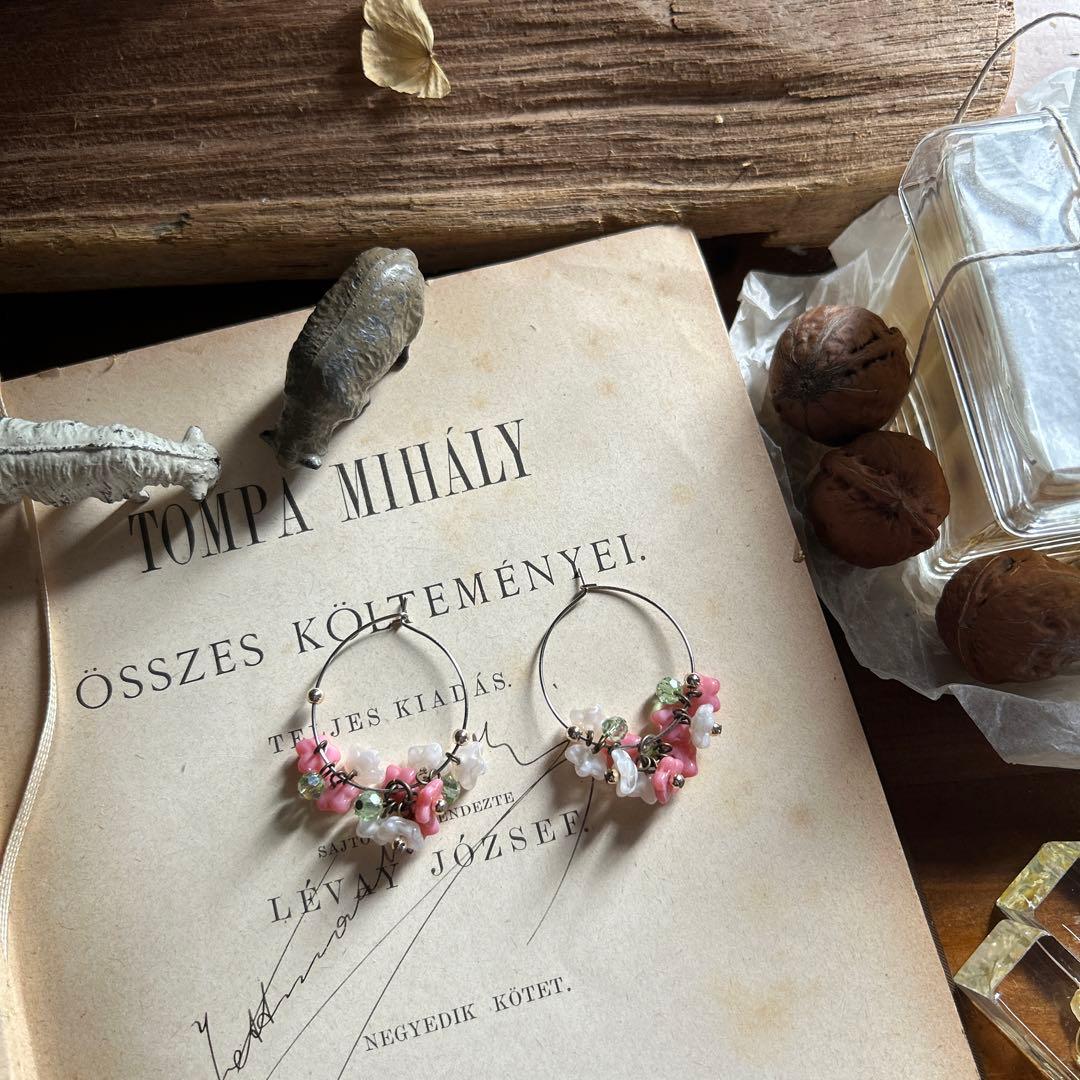 チェコ ベル フラワー ビーズ ピアス ハンドメイド