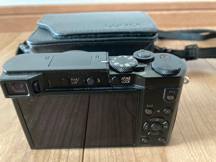 海外モデル　パナソニック　LUMIX デジカメ　黒