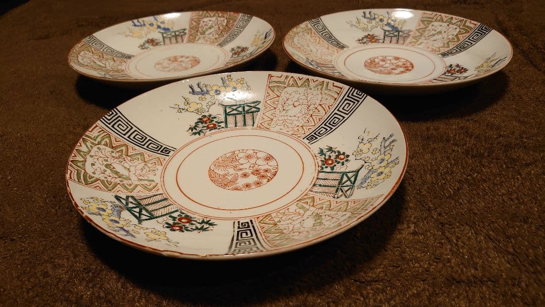 古伊万里　伊万里　色絵　華の図　三ツ割　大皿　３客