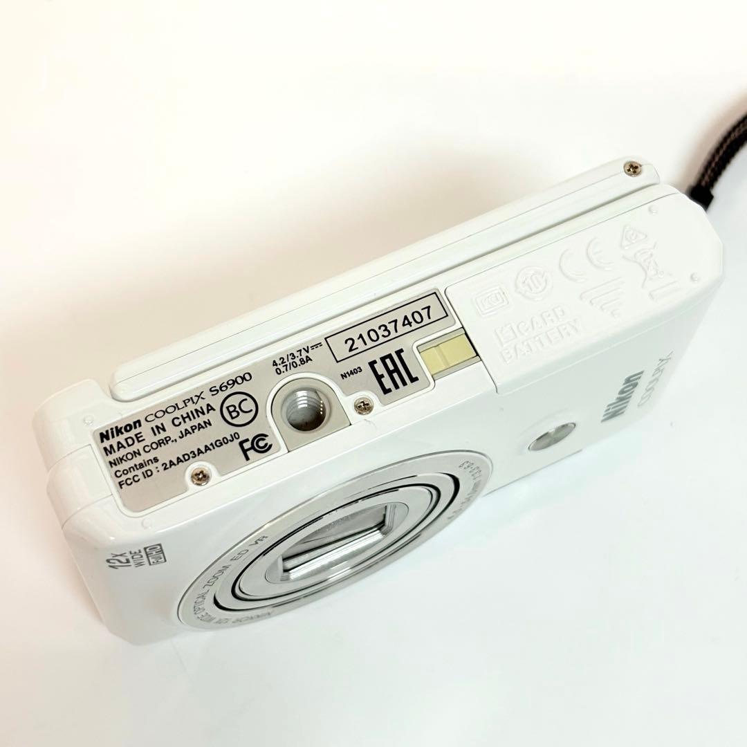 Nikon COOLPIX S6900 ホワイト デジタルカメラ　コンデジ
